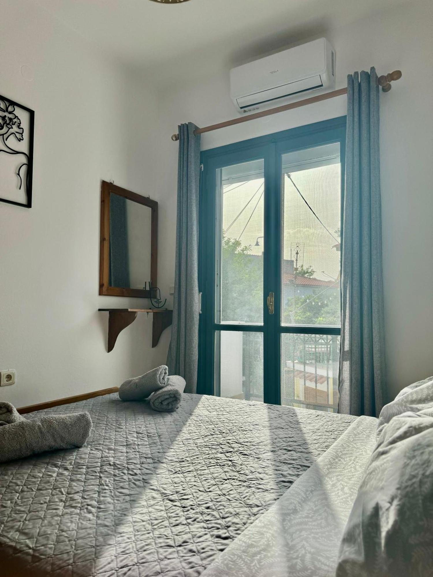 Melinda'S Cozy Apartments Plomari Esterno foto